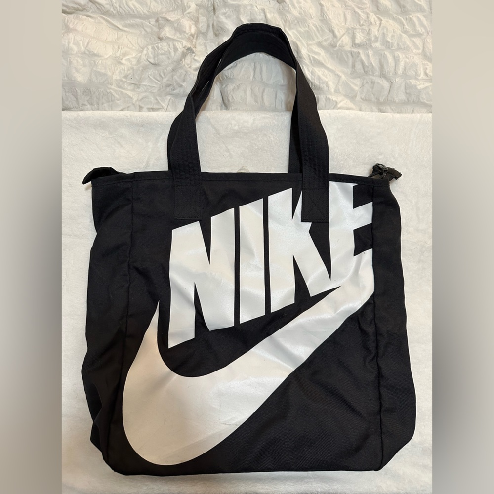 Nike Gym/School/Work/Duffel/Tote Bag black